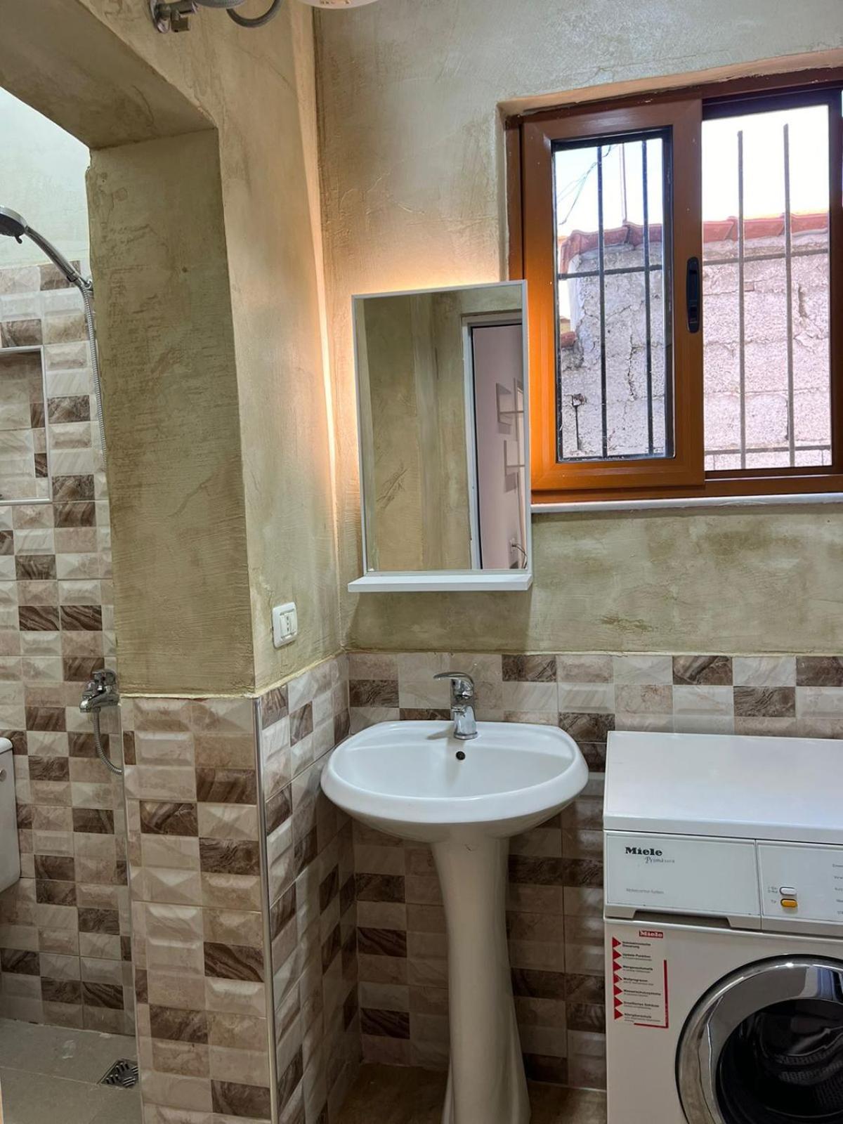 Closecare Тирана